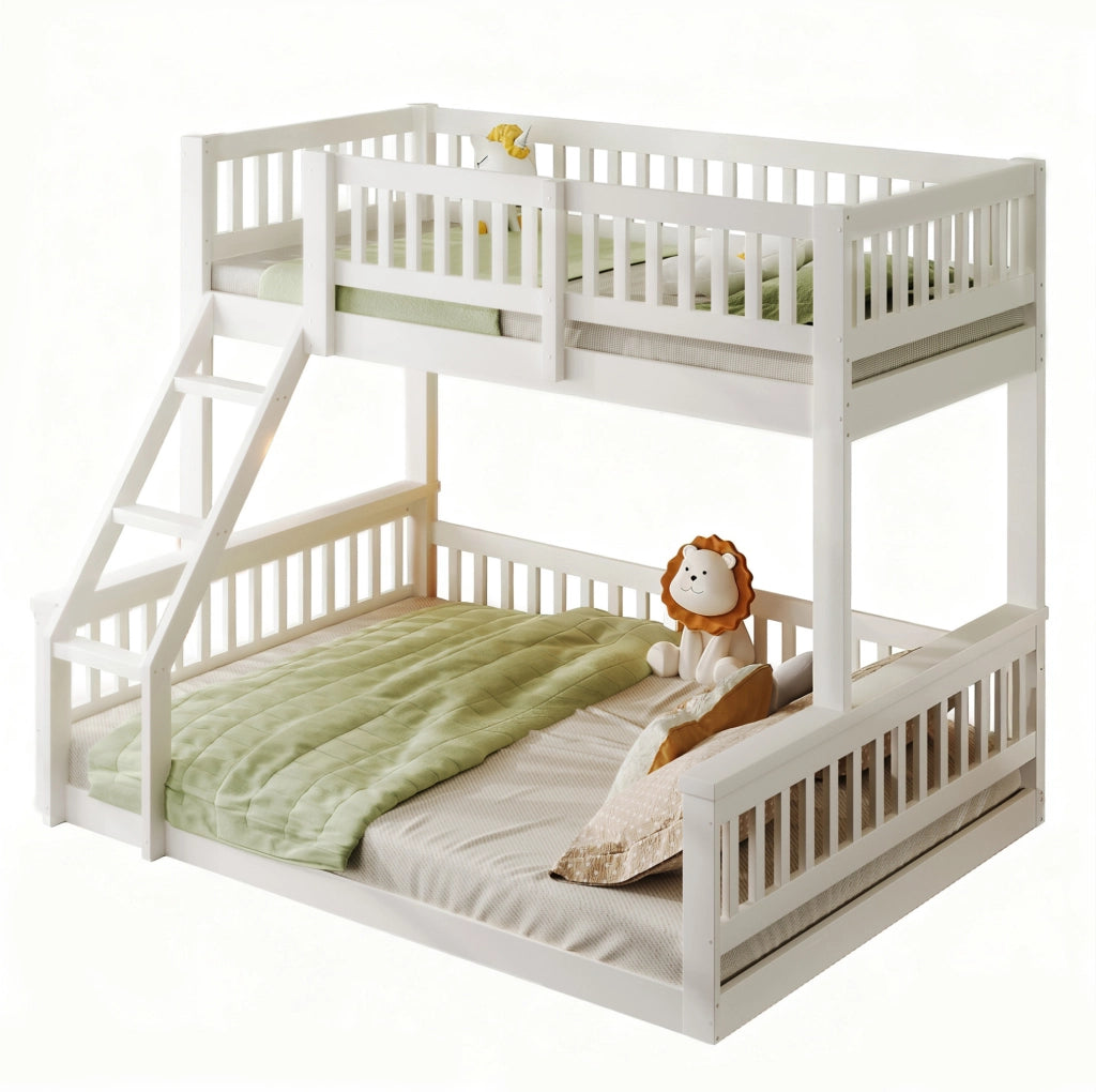 Letto a castello 90x200 cm e 140x200 cm con scala e sponde in legno di pino; MDF e compensato bianco