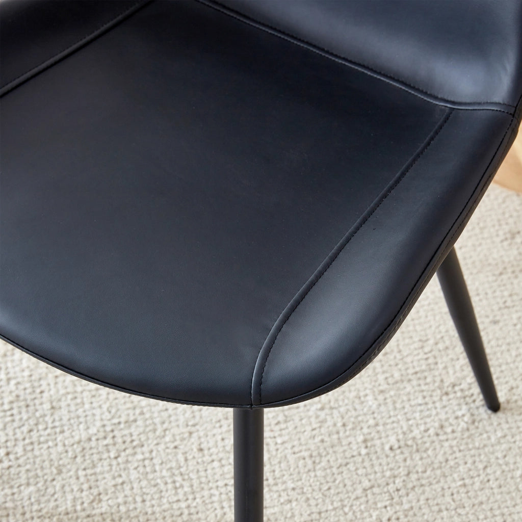 Set di 4 sedie da pranzo con seduta ampia e schienale ergonomico per sala da pranzo in PU nero e metallo