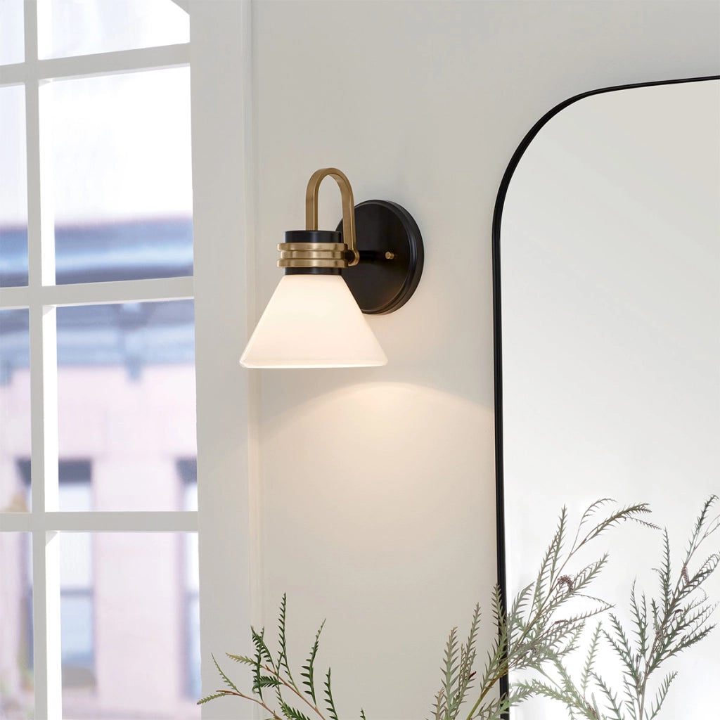 Applique bagno FARUM nero oro vetro opale G9 3W Kichler