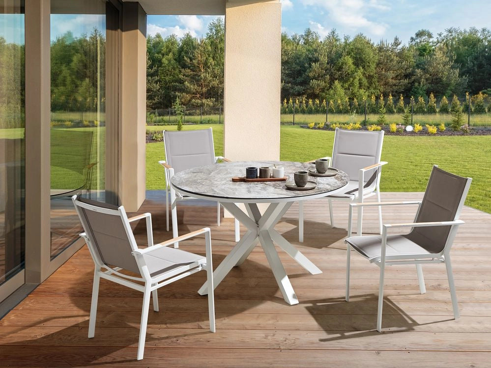 Set da pranzo 4 posti composto da tavolo in alluminio con piano in vetro ceramico grigio e sedie con cuscini grigi giardino terrazzo elegante