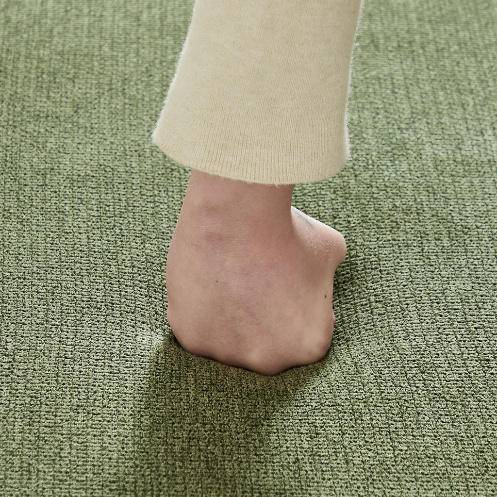 Panca contenitore 110 cm in chenille verde, struttura MDF robusta, con vano portaoggetti e fori di ventilazione