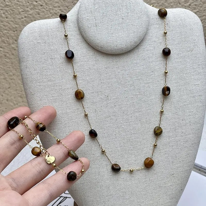 Collana e bracciale vintage fatti a mano con perline di pietra naturale, regalo di Natale o di compleanno.