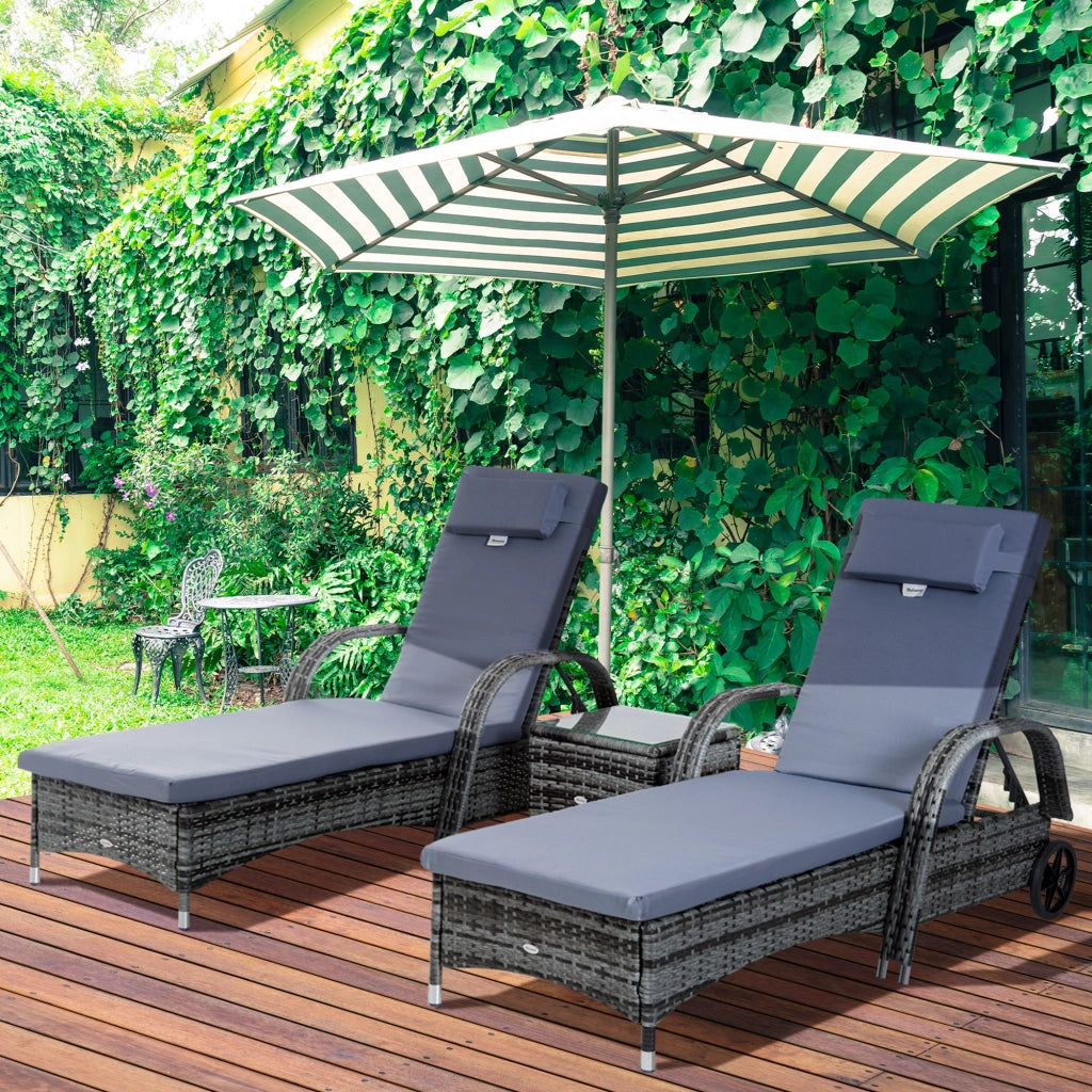 Set 3 pezzi con 2 lettini prendisole e tavolino; grigio; in metallo e polyrattan