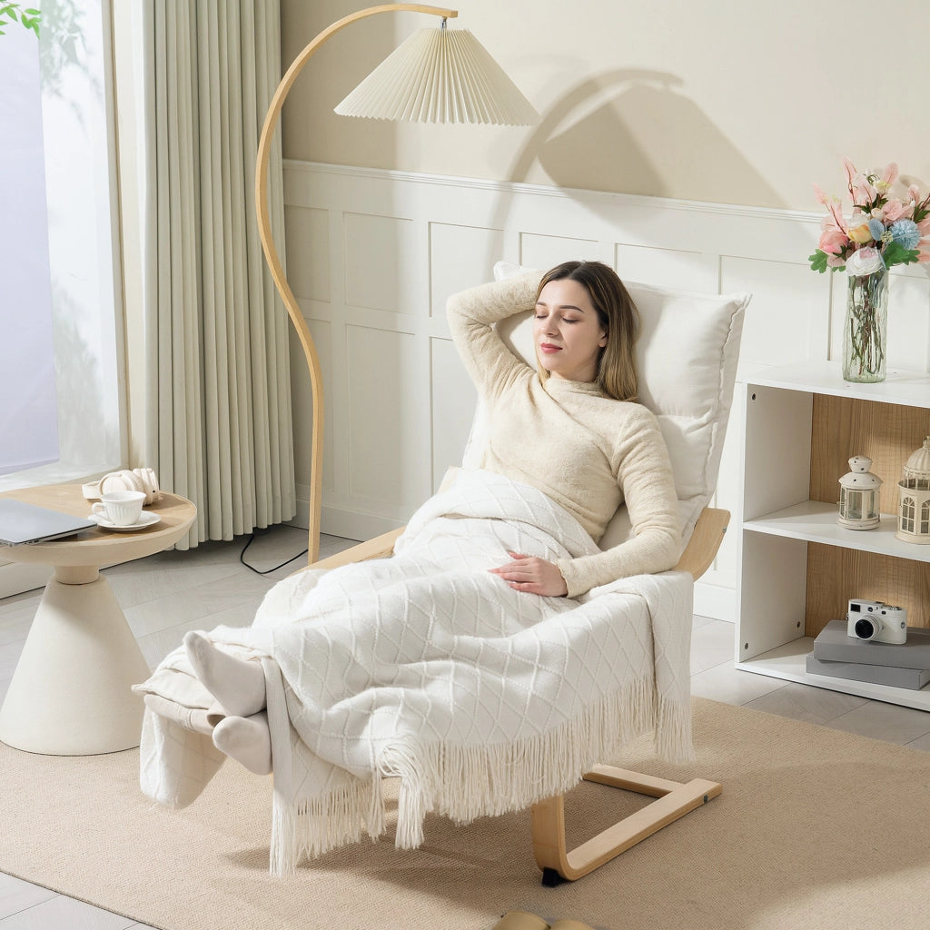 Poltrona relax in velluto crema ¨C Xylo ¨C con poggiapiedi regolabile e struttura in acciaio 67x93x105cm