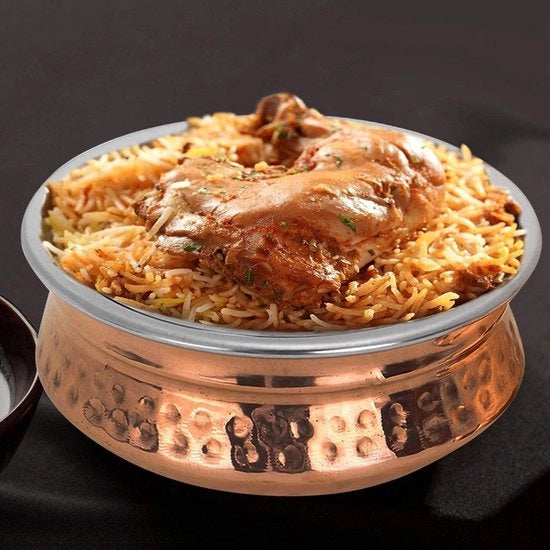 Scaletta di servizio tradizionale indiana in rame di acciaio inossidabile lavorato a martello per servire piatti indiani e terrine di curry per servire portate per il consumo domestico e la cucina (15 cm) 450 ml set da 4