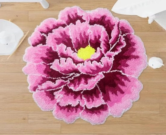 Tappeto di poliestere rotondo con motivo di margherita rosa, adatto per camere da letto, cucine e bagni. Materiale soffice, piumoso, antiscivolo e lavabile. Dimensioni: 73 x 73 cm.