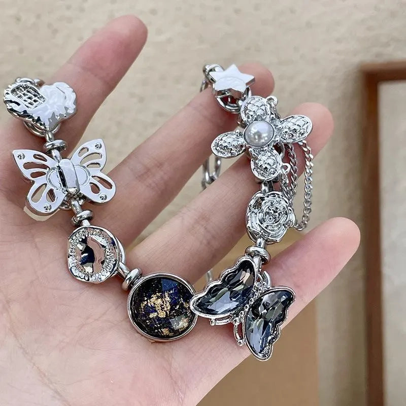 Collana con farfalla di cristallo fatta a mano, bottone retr¨°, nuova catena per clavicola, regalo di Natale o compleanno.