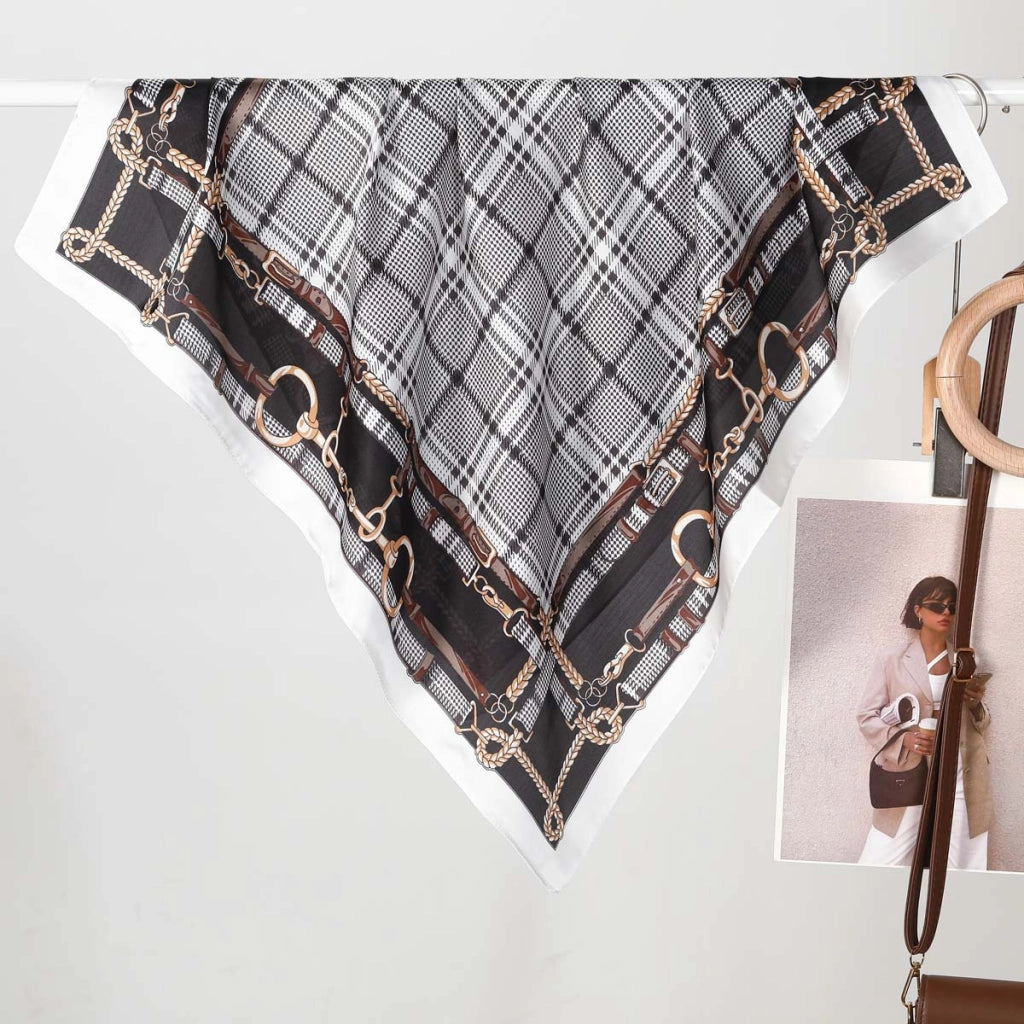 Eleganti e trendy sciarpe di seta da donna, realizzate in pura seta.