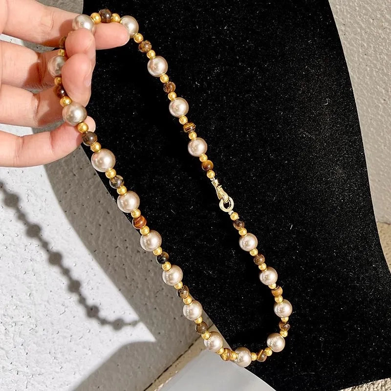 Collana fatta a mano con perle e pietre naturali di colori misti, regalo di Natale o di compleanno.