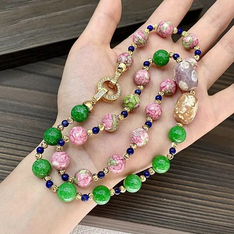 Collana fatta a mano con perline di lapislazzuli, agata, ceramica rosa e pietra naturale, regalo di Natale o compleanno.