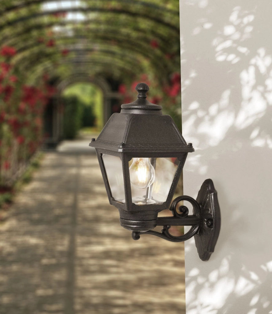 ALBA APPLIQUE CON LANTERNA INSTALLABILE SIA VERSO BASSO CHE ALTO 1 LUCE ATTACCO E27 NERO IP55