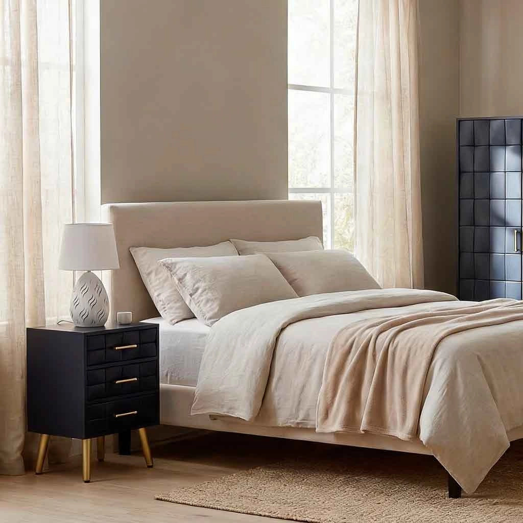 Comodino in legno nero 44x35x65h cm