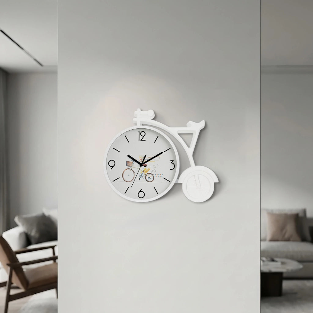 Orologio da Parete a Forma di Bicicletta 31x25 cm Design Moderno Bianco con Quadrante Decorato per Soggiorno Camera Cameretta e Ufficio