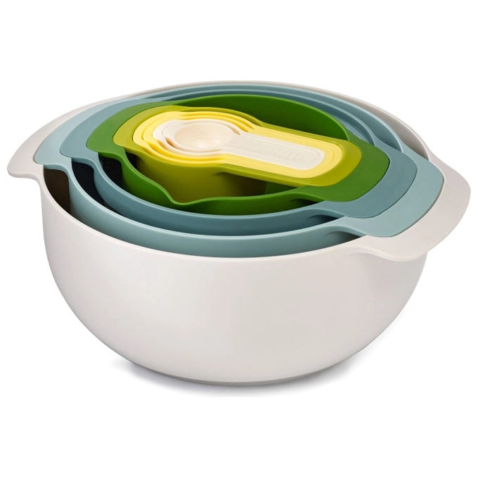 Joseph Joseph 40076 Nest 9 Plus Set di Ciotole con Scolapasta e Setaccio 4.5 L 2 Ciotole di Miscelazione 1 Scolapasta 1 Setaccio 5 Misurini colore Multi