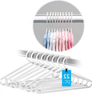 Set di Appesiabiti per Bambini - 22 Appesiabiti in Plastica - Appesiabiti con Superficie Antiscivolo per Pantaloni - Appesiabiti Bianchi 

 o 22 Appesiabiti in Plastica - Appesiabiti con Superficie Antiscivolo per Pantaloni - Appesiabiti Bianchi