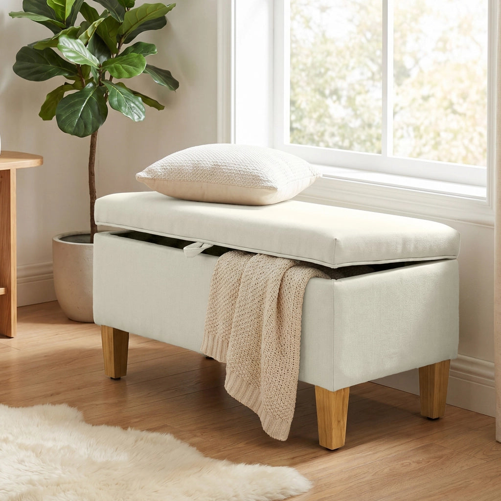 Pouf imbottito in tessuto con gambe in legno ¨C Minimal ¨C 71x37x36 cm beige