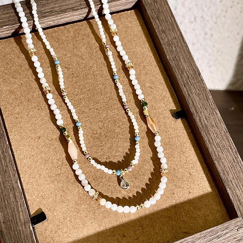 Collana fatta a mano con perle barocche in pietra naturale, regalo di Natale o di compleanno.
