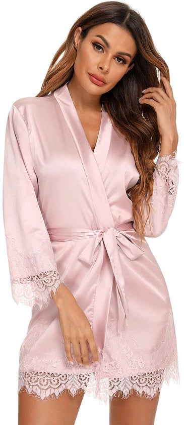 Kimono da Sposa con Fustino in Seta per Bambine e Ragazze con Dettagli in Tulle e Fregi in Pizzo Rosa
