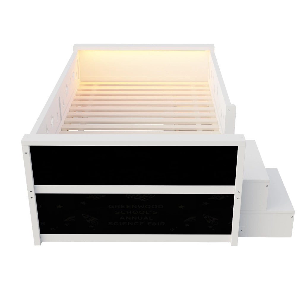 Letto singolo per bambini 90x200 cm in legno bianco con sponde traforate; cassetti e LED