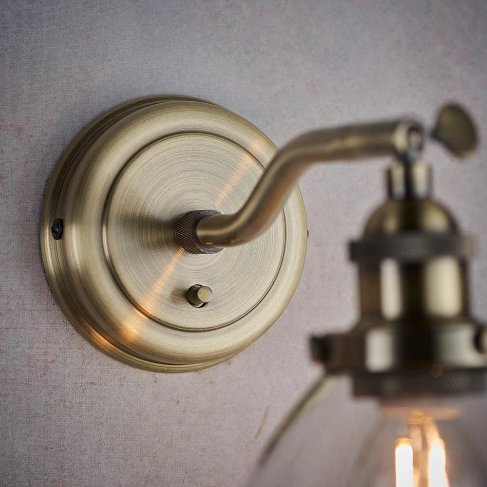 Applique retro ottone anticato con interruttore E14 Endon