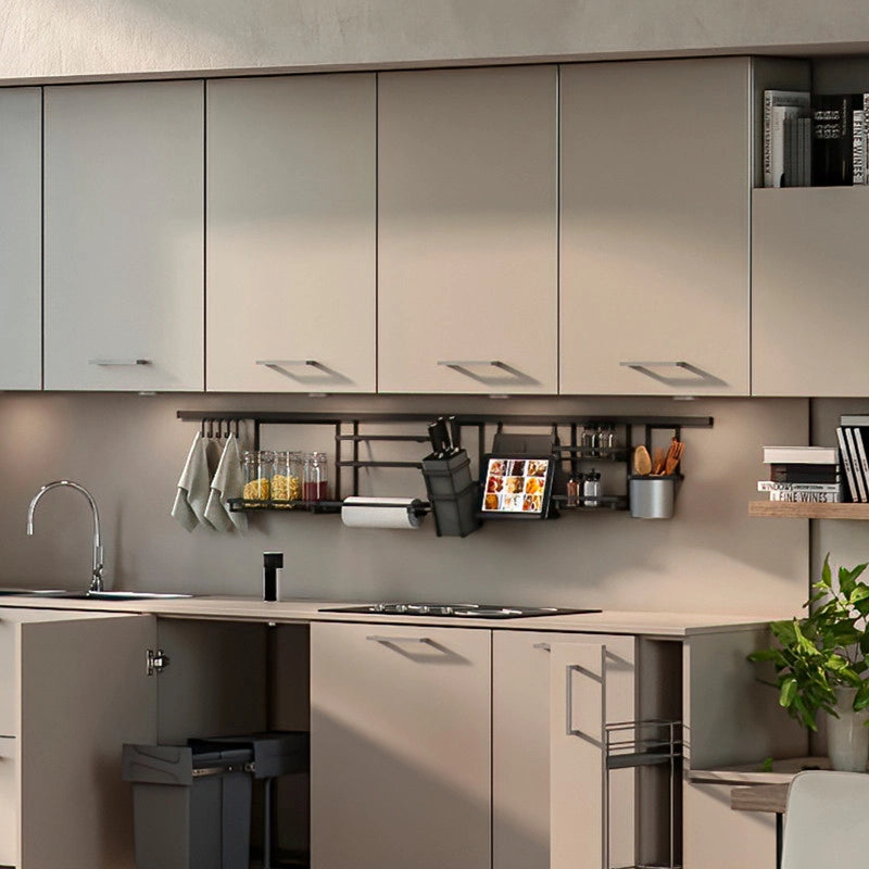 Lotto di 2 Zoccolo da cucina Plasline con accessori, altezza 100 mm, 2 barre lunghezza 2,35 m, Tecnoplastica, Nera