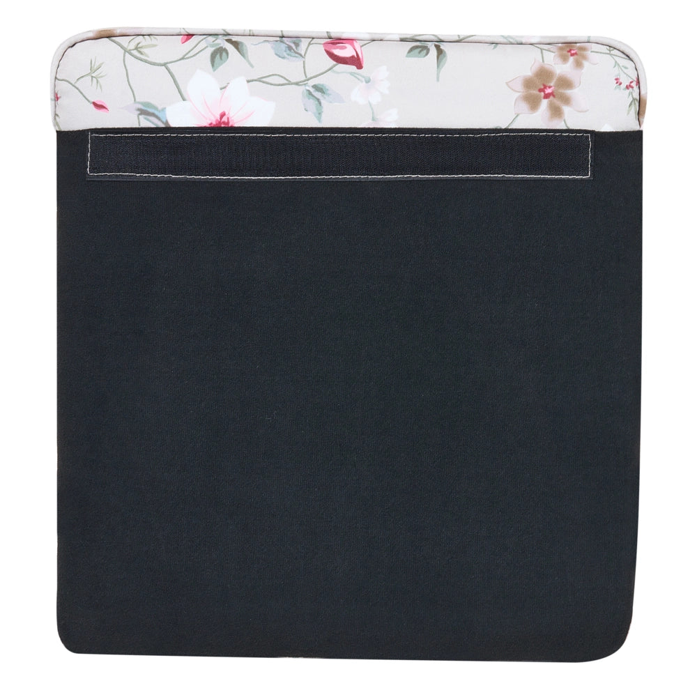Poltrona con poggiapiedi Tessuto a motivi floreali grigio chiaro Gambe in legno Stile Wingback
