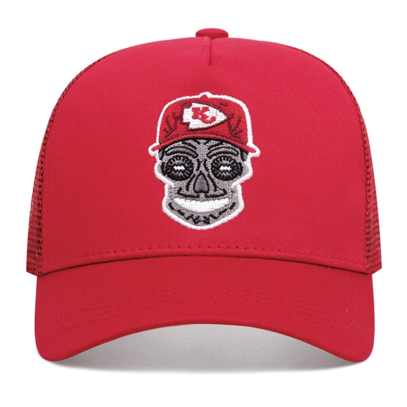Cappellino da baseball KC ricamato, sportivo all'aperto, con visiera in rete, colore rosso