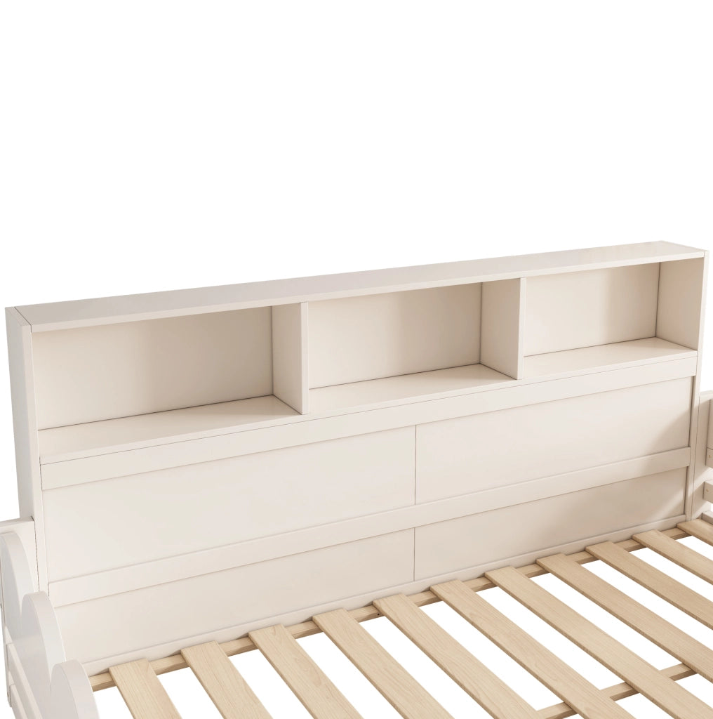 Letto a pavimento 140x200 cm con barriera; porta e scaffale in legno bianco